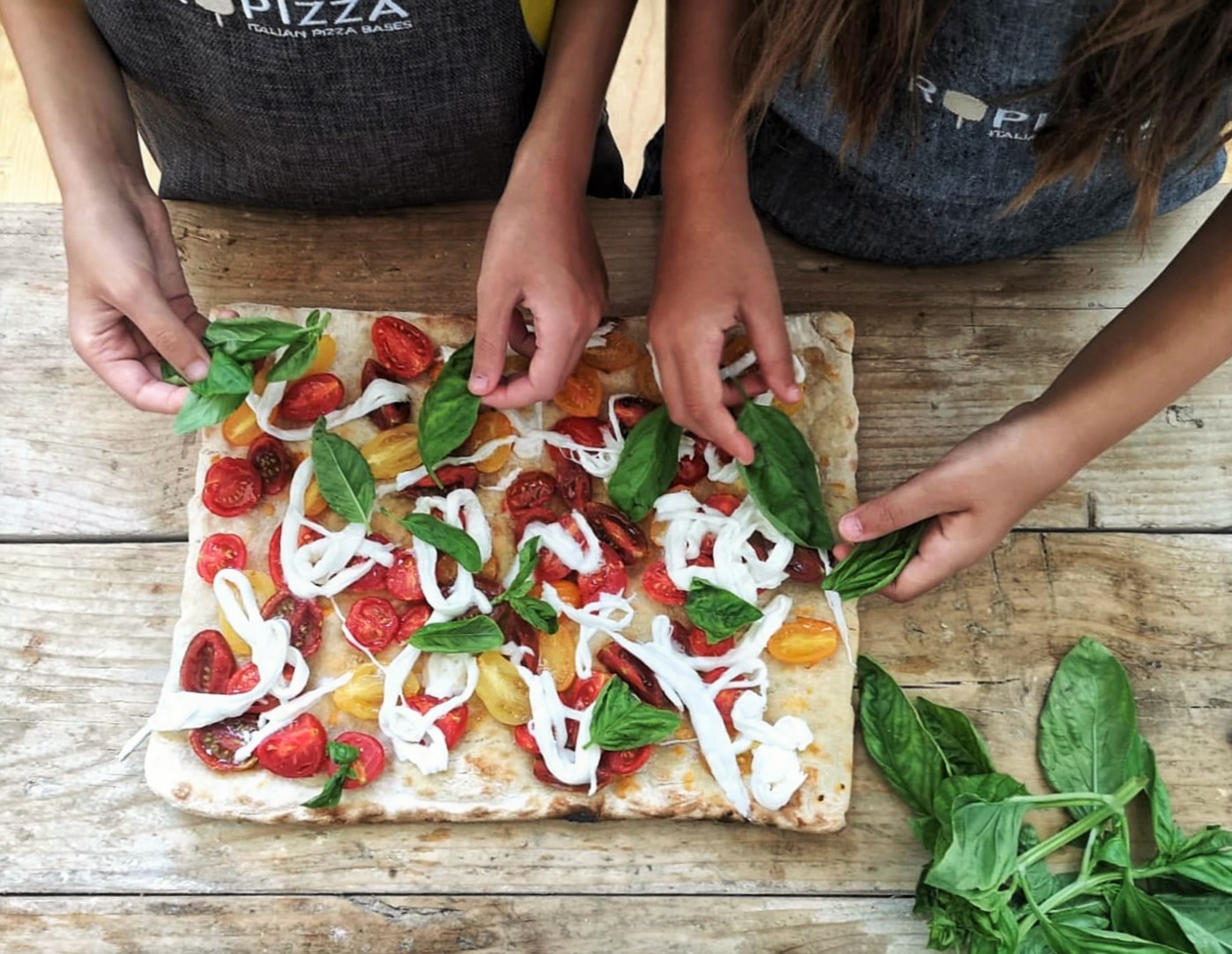 PIZZA AI 5 POMODORI DI ADRIA E MAIA